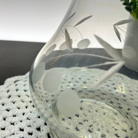 Кувшин из стекла с алмазной гранью "Вишенки". Винтаж, СССР. Картинка 4